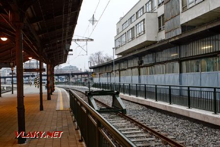 13.01.2020 - Brno hl.n.: rekonstruované kolejiště, nový příchod na páté nástupiště © Jiří Řechka