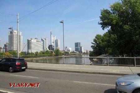 29.08.2018 – Frankfurt/Main: Mohan a panorama města © Dominik Havel