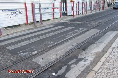 12.03.2019 – Lisabon: stav tramvajové infrastruktury u zastávky Ascensor da Glória © Dominik Havel