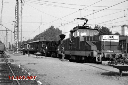 E 458.0044, Třebovice v Č. S lokomotivou 310.006 na zvláštní vlak do Chornic dne 9.9.1989 © Pavel Stejskal
