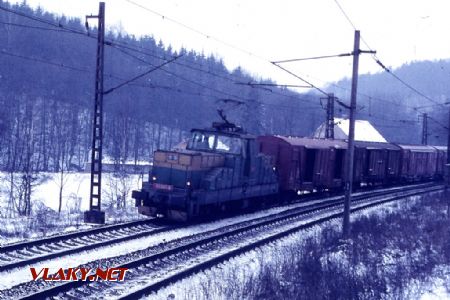 110.047 s vlakem Choceň – Č.Třebová mezi Chocní a Brandýsem nad Orlicí dne 9.1.1995 © Pavel Stejskal