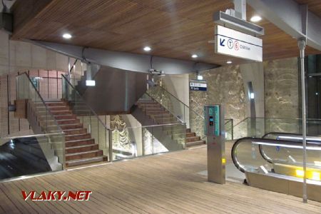 16.03.2019 – Viroflay Rive Droite: stanice T6, nevyužitelné schodiště © Dominik Havel