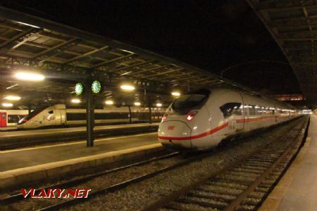 16.03.2019 – Paříž: Gare de l'Est, ICE 3 (Velaro), které nás ráno poveze do Stuttgartu © Dominik Havel