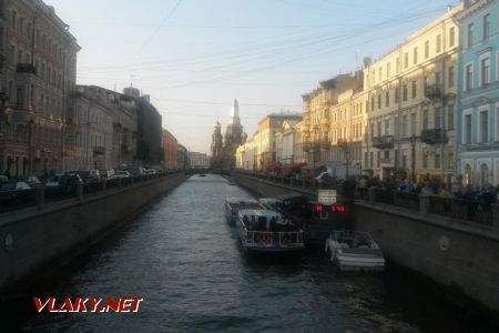 St. Petersburg: Vodní kanál kolmý k Něvskému prospektu © Tomáš Kraus, 6.8.2019