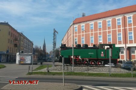 Racibórz: Parní lokomotiva jako pomník před nádražím © Tomáš Kraus, 22.10.2019
