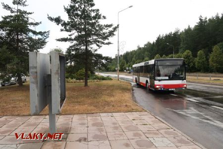 07.07.2019 – Visaginas: autobus typu MAN A21 NL313 z roku 2002 dopravce Meteorit turas přijíždí do zastávky Taikos prospektas © Dominik Havel