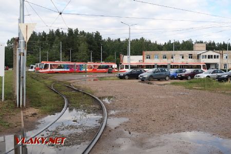 07.07.2019 – Daugavpils: odstavené článkové tramvaje typu KTM-31 v areálu vozovny © Dominik Havel