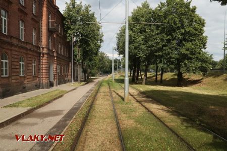 07.07.2019 – Daugavpils: rekonstruovaná tramvajová trať poblíž zastávky Vienības iela © Dominik Havel