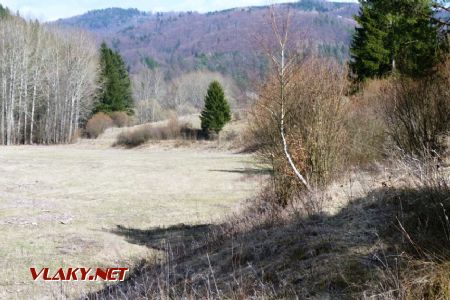 Gápelská dolina, viditeľné teleso na pravej strane doliny, 28.3.2020 © Ľuboš Chmatil