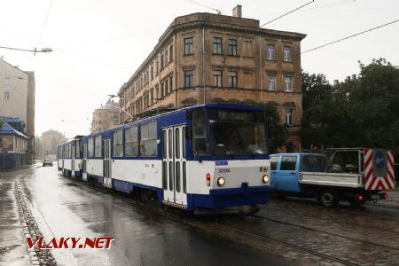 08.07.2019 – Riga: souprava tramvají typu Tatra T6B5 z roku 1989 přijíždí na lince 7 do zastávky Elijas iela © Dominik Havel