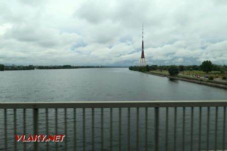 08.07.2019 – Riga: pohled z mostu Salu tilts na televizní věž na ostrově Zaķusala © Dominik Havel