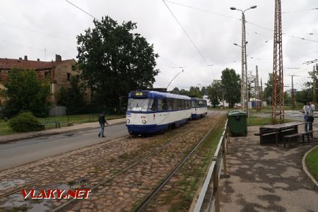 08.07.2019 – Riga: tramvajová souprava typu T3A, vedená vozem z roku 1978 po rekonstrukci v roce 2001, stojí v zastávce Pētersalas iela směrem do centra © Dominik Havel