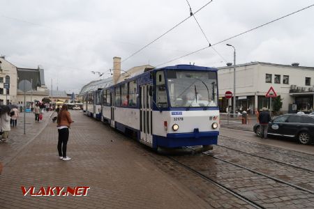08.07.2019 – Riga: tramvaj typu Tatra T6B5 z roku 1989, která jako jedna z mála neprošla žádnou modernizací, přijíždí na lince 7 do zastávky Prāgas iela © Dominik Havel