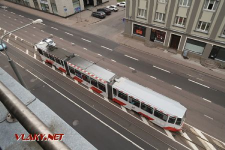 09.07.2019 – Tallinn: původně tallinnská tramvaj typu Tatra KT6TM z roku 1987, modernizovaná roku 2004 vložením středního článku, jede po ulici Narva maantee © Dominik Havel