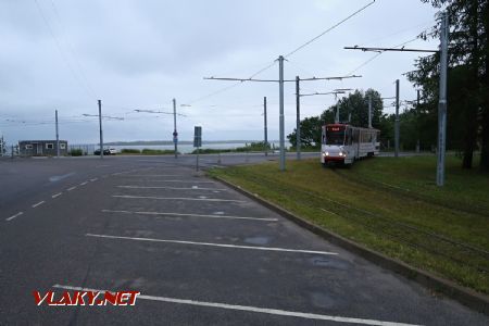 09.07.2019 – Tallinn: původně erfurtská tramvaj typu Tatra KT4D z roku 1979, modernizovaná roku 2004 projíždí na lince 1 smyčkou Kopli © Dominik Havel