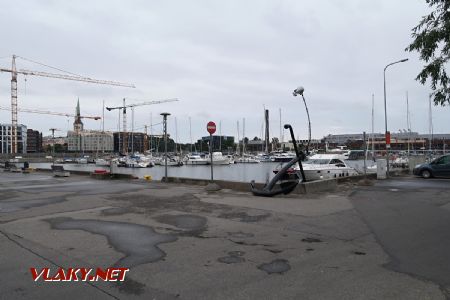 10.07.2019 – Tallinn: jachetní přístav Vanasadama Jahisadam v blízkosti terminálu trajektů © Dominik Havel