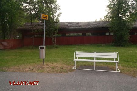 10.07.2019 – Oulu: spartánské vybavení konečné autobusové zastávky Neitsytkorventie na jihovýchodním okraji města © Dominik Havel
