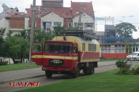 Iași, tramvajová věžka na podvozku domácího ROMANu, 27. 7. 2017 © Tomáš Pokorný