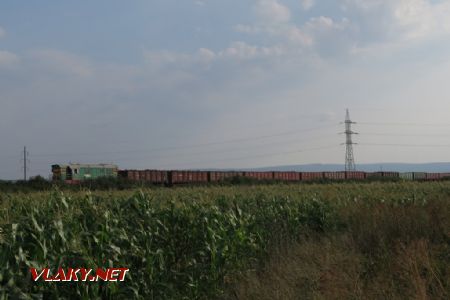 Ungheni (RO), širokorozchodný vlak v čele s moldavským ČME3 na splítce, 27. 7. 2017 © Tomáš Pokorný