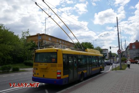 Řetenice, sídliště: starší model parciálního trolejbusu SOR, 25. 5. 2020 © Libor Peltan