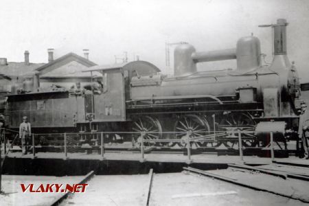 Lokomotiva StEG 3516 na točně výtopny Č.Třebová okolo roku 1890; sbírka: Pavel Stejskal