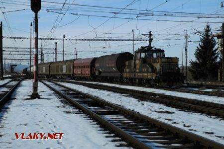 Dne 23.3.2013 přisouvala Z 1 (111.017) vlak k rozposunu na svážném paprsku © Pavel Stejskal