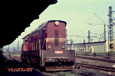 Lokomotiva T 669.1187 na Z 9 na přísunové koleji pionýrského nádraží © Pavel Stejskal