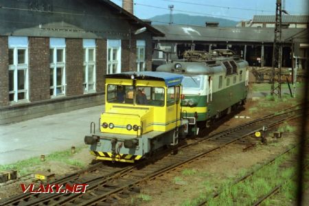 Lokomotiva 799.001 při zkouškách na velké točně dne 20.5.1993 © Pavel Stejskal