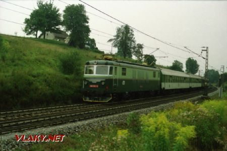 Osobní vlak z Č.Třebové do Chocně v čele s lokomotivou 180.002, 24.8.1995 © Pavel Stejskal