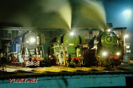 Lokomotivy 477.043, 464.202 a 387.043 připraveny na výstavu v DKV Č.Třebová, 25.8.1995 © Pavel Stejskal