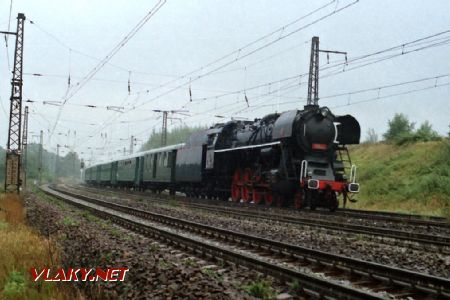 Zvláštní vlak z Brna se 498.106 u Č. Třebové, 26.8.1995 © Pavel Stejskal