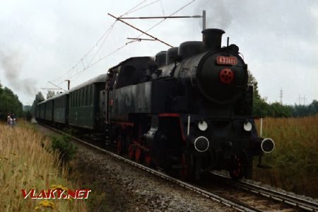 Lokomotiva 433.001 na kavalkádě dne 26.8.1995 na 100. koleji © Pavel Stejskal