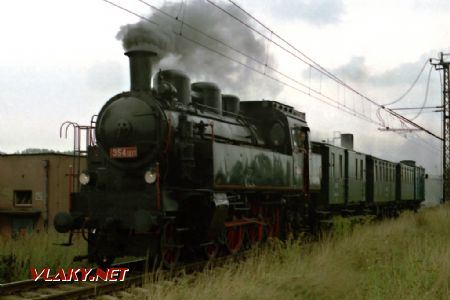 Lokomotiva 354.1217 na kavalkádě dne 26.8.1995 na jižní spojovací koleji © Pavel Stejskal