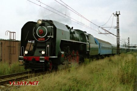 Lokomotiva 475.1142 na kavalkádě dne 26.8.1995 na jižní spojovací koleji © Pavel Stejskal