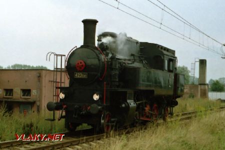 Lokomotiva 423.041 na kavalkádě dne 26.8.1995 na jižní spojovací koleji © Pavel Stejskal