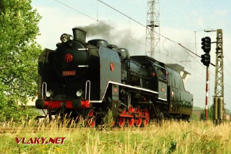 Lokomotiva 534.0432 na kavalkádě dne 26.8.1995 na jižní spojovací koleji © Pavel Stejskal