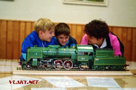 Model lokomotivy 387.0 z dílny pana Benátského na výstavě v DKV Č. Třebová dne 19.8.1995 © Evžen Šimek