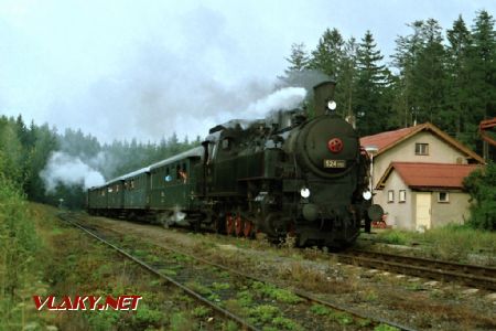 Lokomotiva 524.1110 v Květné na vlaku Polička – Č.Třebová dne 27.8.1995 © Pavel Stejskal