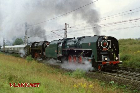 Lokomotivy 475.1142 + 101, D.Třebová – Odb.Parník, kavalkáda 27.8.1995 © Pavel Stejskal
