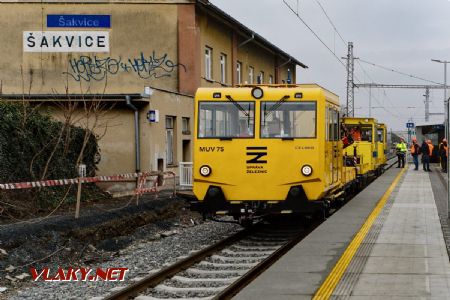 10.12.2020 - Šakvice: speciální vlaková souprava je přistavena © Jiří Řechka