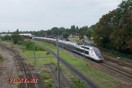 Mulhouse-Nord: TGV směr Lyon si zajede aby se vyhnulo úvrati, 14. 8. 2020 © Libor Peltan