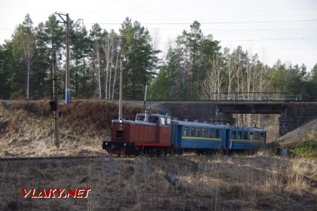 TU8-0010 s turistickým vlakem Alapajevsk - Sankino, 3.5.2014, Svetlov Artem CC BY 3.0