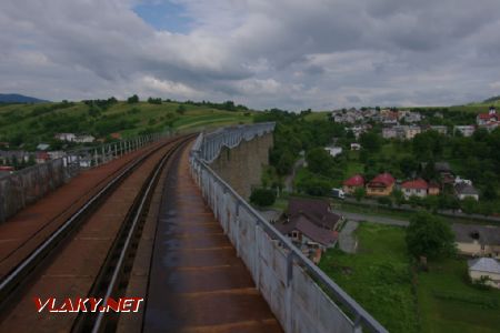 Hanušovce nad Topľou: viadukt z vlaku, 5. 7. 2011 © Tomáš Pokorný