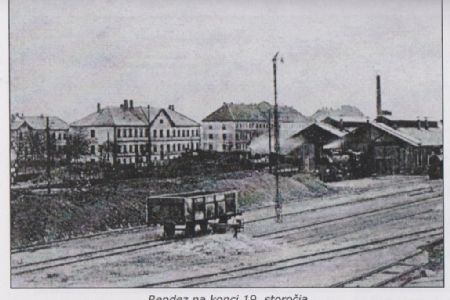 Staré depo (dnes sa tu nachádza ŽM SR). Prvé dve budovy zľava slúžili ako železničné kasárne v miestnej časti Bratislava-Východné. Zdroj: kniha Eduard Wenzl a Cyril Sekerka