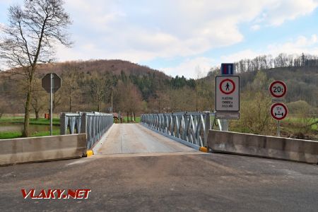 24.04.2021 – Brandýs n. O.: provizorní most na zavřené cyklostezce, ústící do silnice Brandýs - Perná © Dominik Havel
