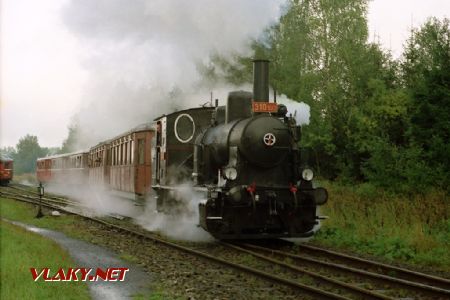 Lokomotiva 310.922 opouští Květnou při oslavách místní trati dne 15.9.1996. © Pavel Stejskal