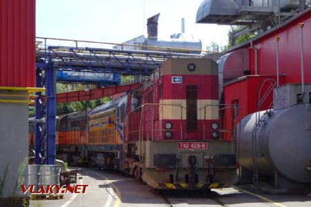 Lokomotivy čekající na opravu, druhý v pořadí Bizon 753.609-7 firmy CER Cargo Holding, 9.8.2021 © Jiří Mazal