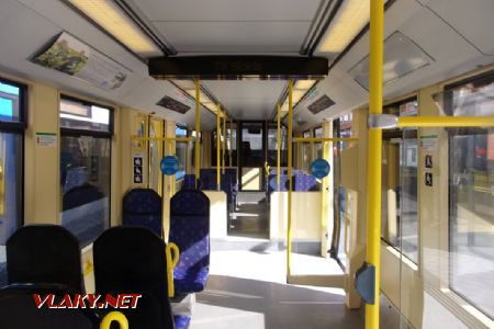 Stockholm: interiér tramvaje typu Bombardier Flexity Swift z roku 2002, 15.04.2021 © Jan Přikryl