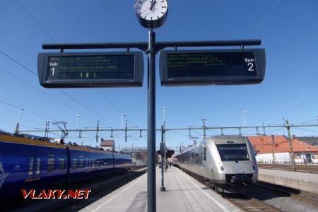 Elektrická jednotka řady X55 3359 SJ z roku 2013 stojí v Sundsvallu před návratem do Stockholmu, 15.04.2021 © Jan Přikryl