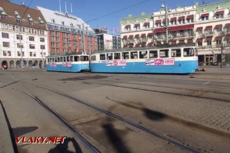 Göteborg: souprava tramvají typu M28 z poloviny 60. let odjíždí na lince 14 ze zastávky Centralstationen do centra města, 16.04.2021 © Jan Přikryl